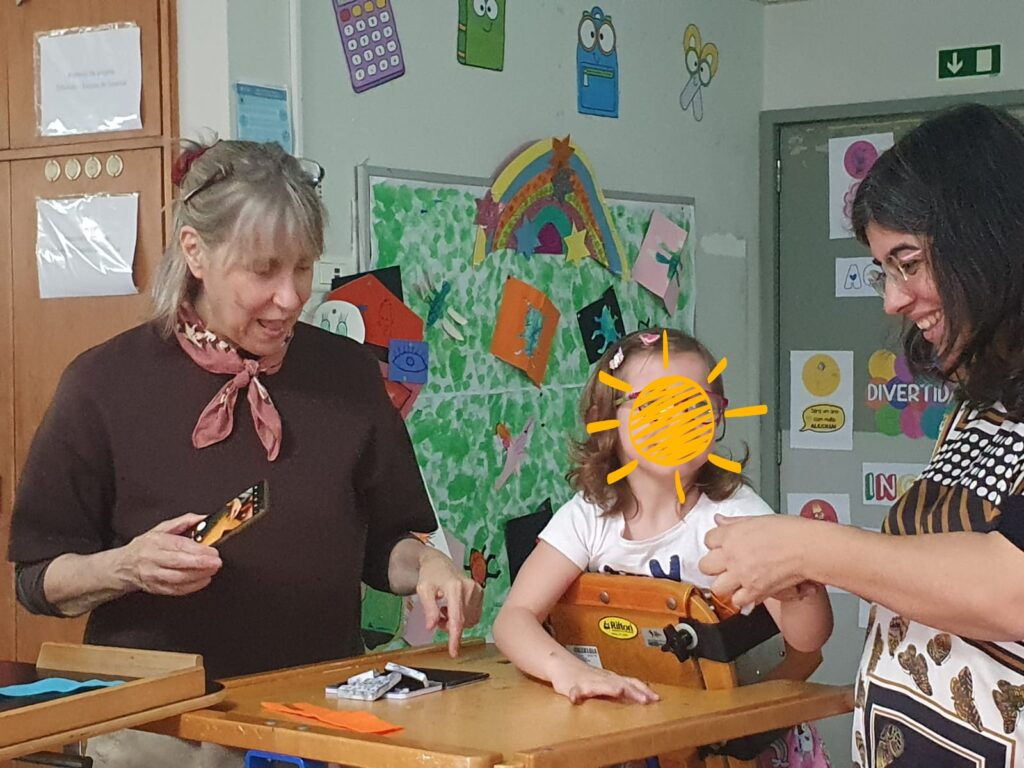 Professora Sónia com criança